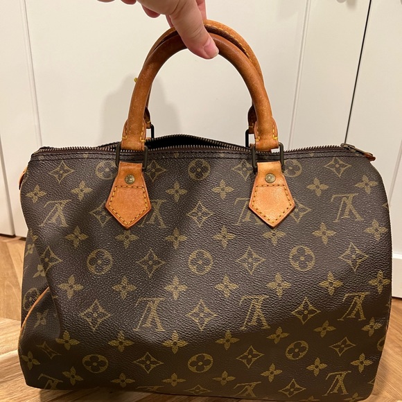 Louis Vuitton Monogram Speedy Tote - Picture 7 of 16